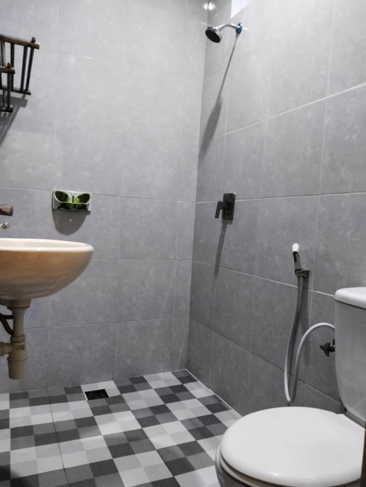Hotel Lestari Гилиманук Екстериор снимка