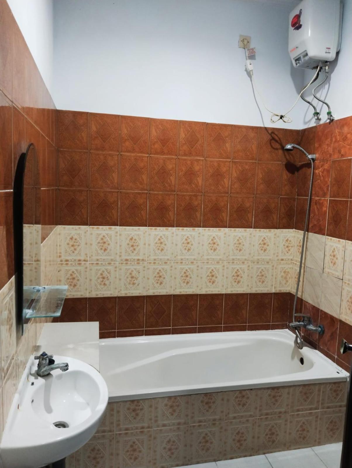 Hotel Lestari Гилиманук Екстериор снимка