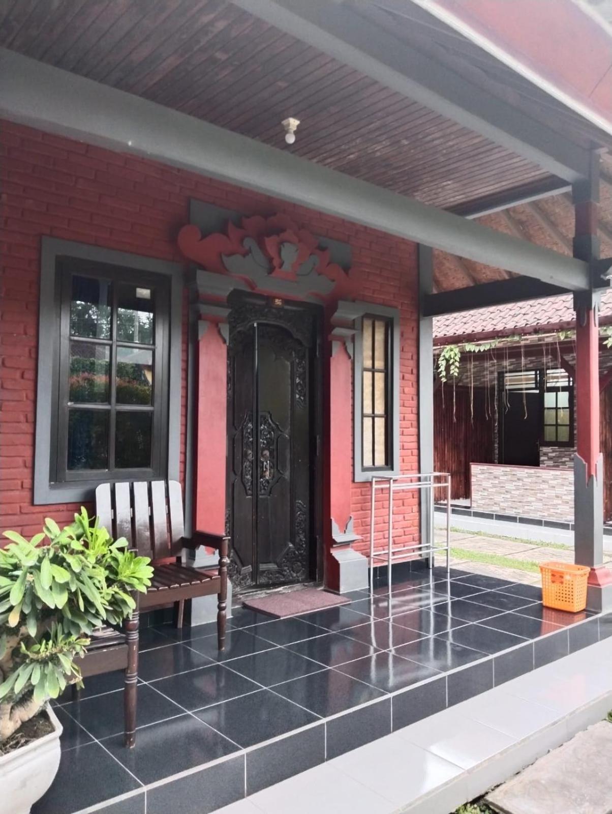 Hotel Lestari Гилиманук Екстериор снимка