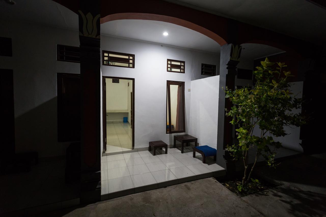 Hotel Lestari Гилиманук Екстериор снимка
